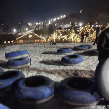 Beech Mountain Ski Resort - Snow tubes everywhere! Both singles and doubles. Pick up one and go! - Ski Resorts Near Me - Beech Mountain, North Carolina Beech Mountain Ski Resort - Snow tubes everywhere! Both singles and doubles. Pick up one and go! - Ski Resorts Near Me - Beech Mountain, North Carolina