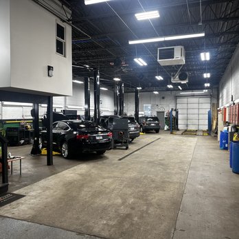 Elmhurst Auto Care West - Towing Near Me - Villa Park, Illinois Elmhurst Auto Care West - Towing Near Me - Villa Park, Illinois