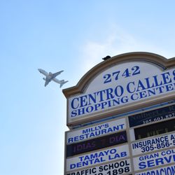 InsideLaptops - 2742 Centro Calle 8 shopping center.