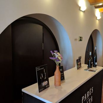 Pares Balta - Wine and air conditioning. Life's essentials - Wineries Near Me - Pacs del Penedès, B
