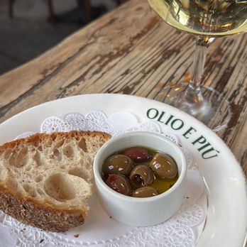 Olio e Più - Pizza Near Me - New York, New York Olio e Più - Pizza Near Me - New York, New York