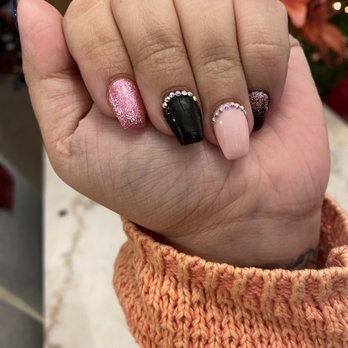 TY Nails - NYE nails 2023 - Nail Salons Near Me - Port Orchard, Washington