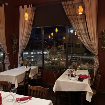 Francesco Ristorante - Cute tables - Italian Near Me - Snoqualmie, Washington Francesco Ristorante - Cute tables - Italian Near Me - Snoqualmie, Washington