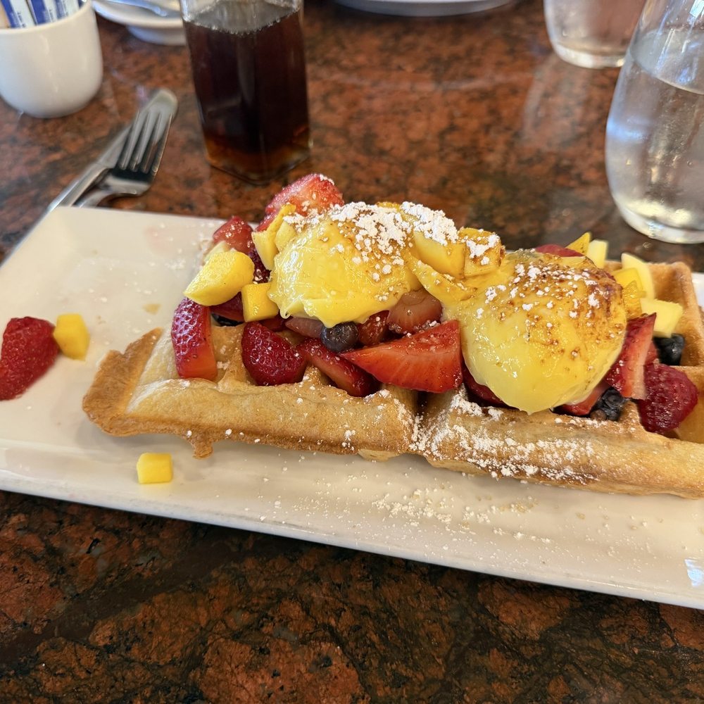 Si Bon - Mango waffles - Belgian Near Me - Rancho Mirage, California Si Bon - Mango waffles - Belgian Near Me - Rancho Mirage, California