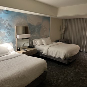 Courtyard by Marriott Morgantown - Beds - Hotels Near Me - Morgantown, West Virginia