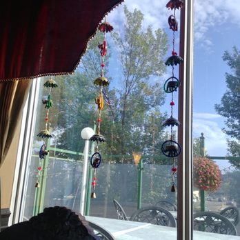 Tandoori Fuzion - Cute decor by the windows - Indian Near Me - St. Albert, Alberta Tandoori Fuzion - Cute decor by the windows - Indian Near Me - St. Albert, Alberta
