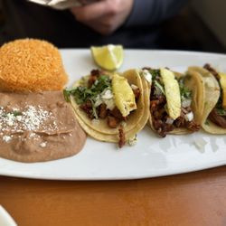 Serrano's Mexican Grill - Carnitas tacos