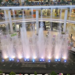 Aberdeen Centre Fountain Show