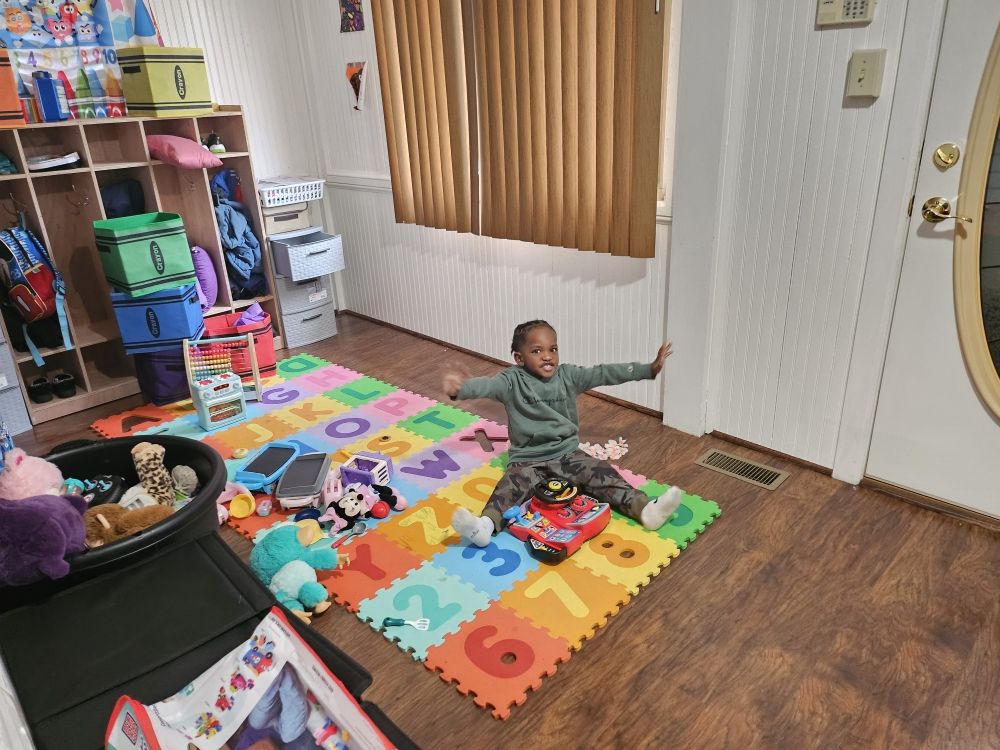 Vic's Angels Learning Daycare - childcare center in Campbell, OH