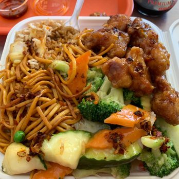 Beijing Bowl - Combo B (2 Options) with half&half chowmein and fried rice, Garlic Chicken and Shrimp with Veggies. Topped with their homemade chili oil! - Chinese Near Me - San Leandro, California Beijing Bowl - Combo B (2 Options) with half&half chowmein and fried rice, Garlic Chicken and Shrimp with Veggies. Topped with their homemade chili oil! - Chinese Near Me - San Leandro, California