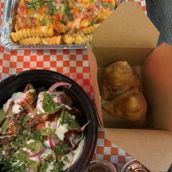 Curry N Crust - Masala Fries, Samosa Chaat, Samosas - Pizza Near Me - Tempe, Arizona
