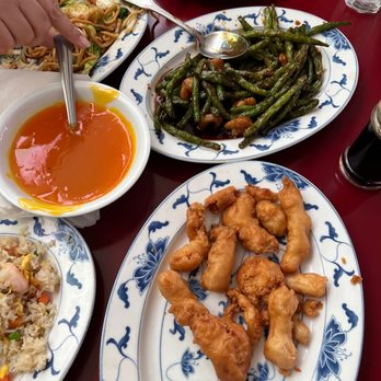 Lee's Garden Restaurant - Chinese Near Me - Marina, California