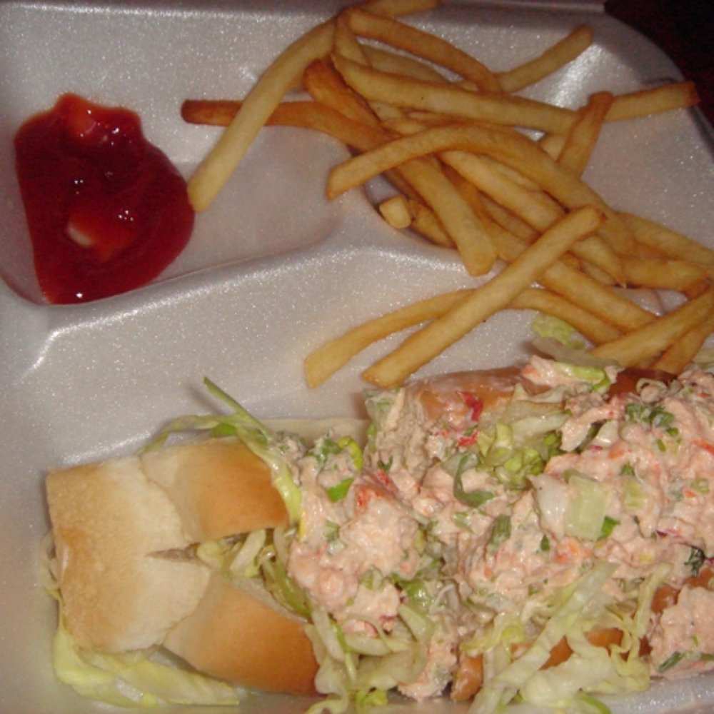 Charlie's Kitchen - lobster roll - Burgers Near Me - Cambridge, Massachusetts Charlie's Kitchen - lobster roll - Burgers Near Me - Cambridge, Massachusetts