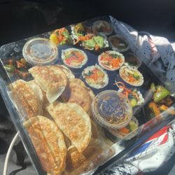 Korean Delicious - Handmade sushi with Mando