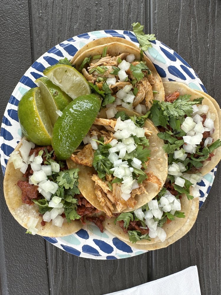 La Pullita Pollos a la Leña