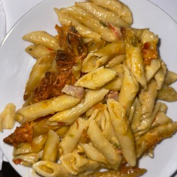Berny’s Kitchen & Bar - Macaroni and cheese - Haitian Near Me - Pembroke Park, Florida