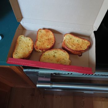 Pizza Hut - Garlic bread - Pizza Near Me - Greencastle, Indiana Pizza Hut - Garlic bread - Pizza Near Me - Greencastle, Indiana
