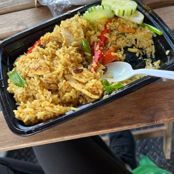 Huge Thai - Thai Near Me - Brooklyn, New York