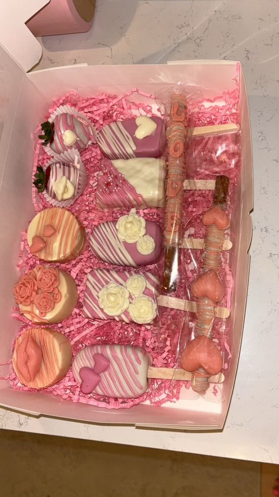 Treats By Liv Logo
