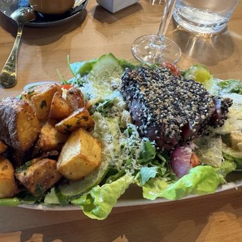 Sunny Hyde Up - Niçoise salad - Breakfast & Brunch Near Me - Visalia, California