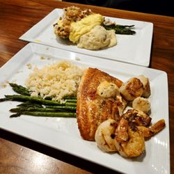 The House of Seven Brothers - Seafood Grill, Halibut Oscar