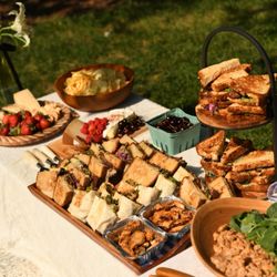 Pop Up Picnic NYC - Custom catering packages available