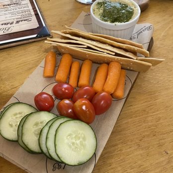 Barrel 33 - Vegetable with hummus - Wine Tasting Room Near Me - Big Bear Lake, California