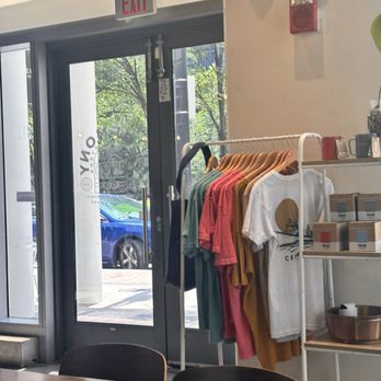Ceremony Coffee Roasters - Mt. Vernon - Merch shirts - Coffee Roasteries Near Me - Baltimore, Maryland