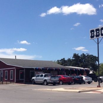Heavy's Barbeque - Heavy's...set back from the road, so look for the sign - Barbeque Near Me - Hondo, Texas Heavy's Barbeque - Heavy's...set back from the road, so look for the sign - Barbeque Near Me - Hondo, Texas