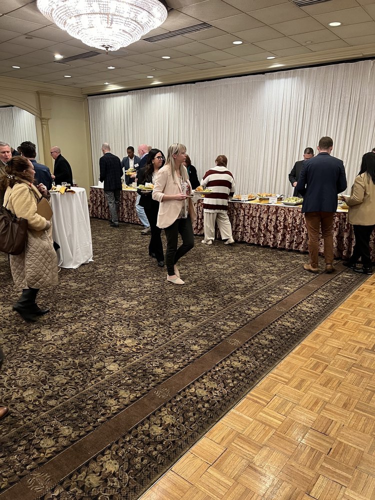 THE PINES MANOR Updated October 2024 94 Photos & 53 Reviews 2085