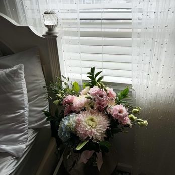 Simply Stunning Floral Design - Florists Near Me - West Babylon, New York
