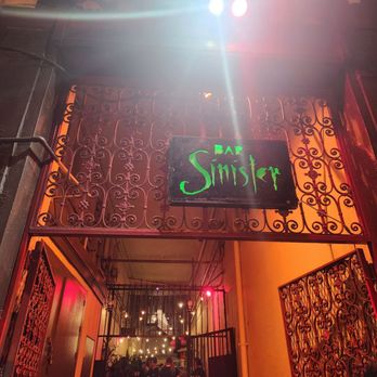 Boardner's - Entrance - Dive Bars Near Me - Hollywood, California