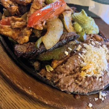 Tequila CJ Cantina Grill - Fajitas - Mexican Near Me - Chicago, Illinois