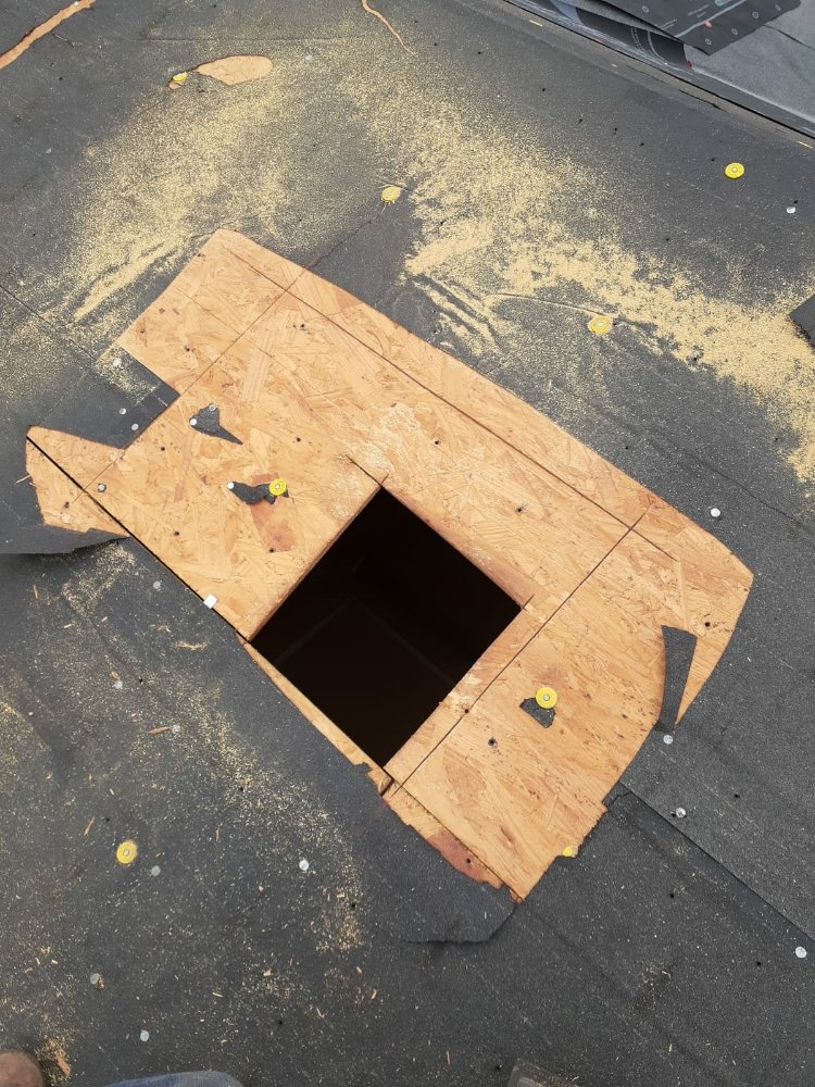 Slide of Argueta's Roofing Specialist