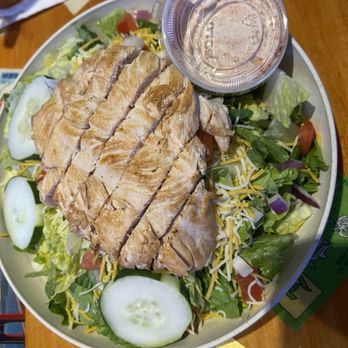 Angry Pepper Taphouse - Angry Pepper chicken salad, grilled or blackened. Be sure to get the Angry ranch dressing! - Barbeque Near Me - Seminole, Florida