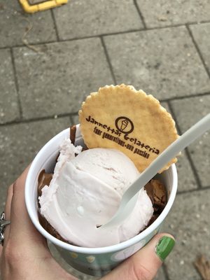 Jannettas Gelateria by null