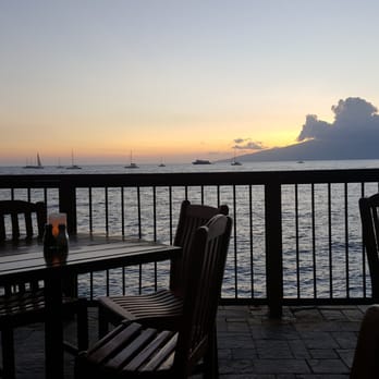 Kimo's Maui - Sunset from the downstairs level - Seafood Near Me - Lahaina, Hawaii