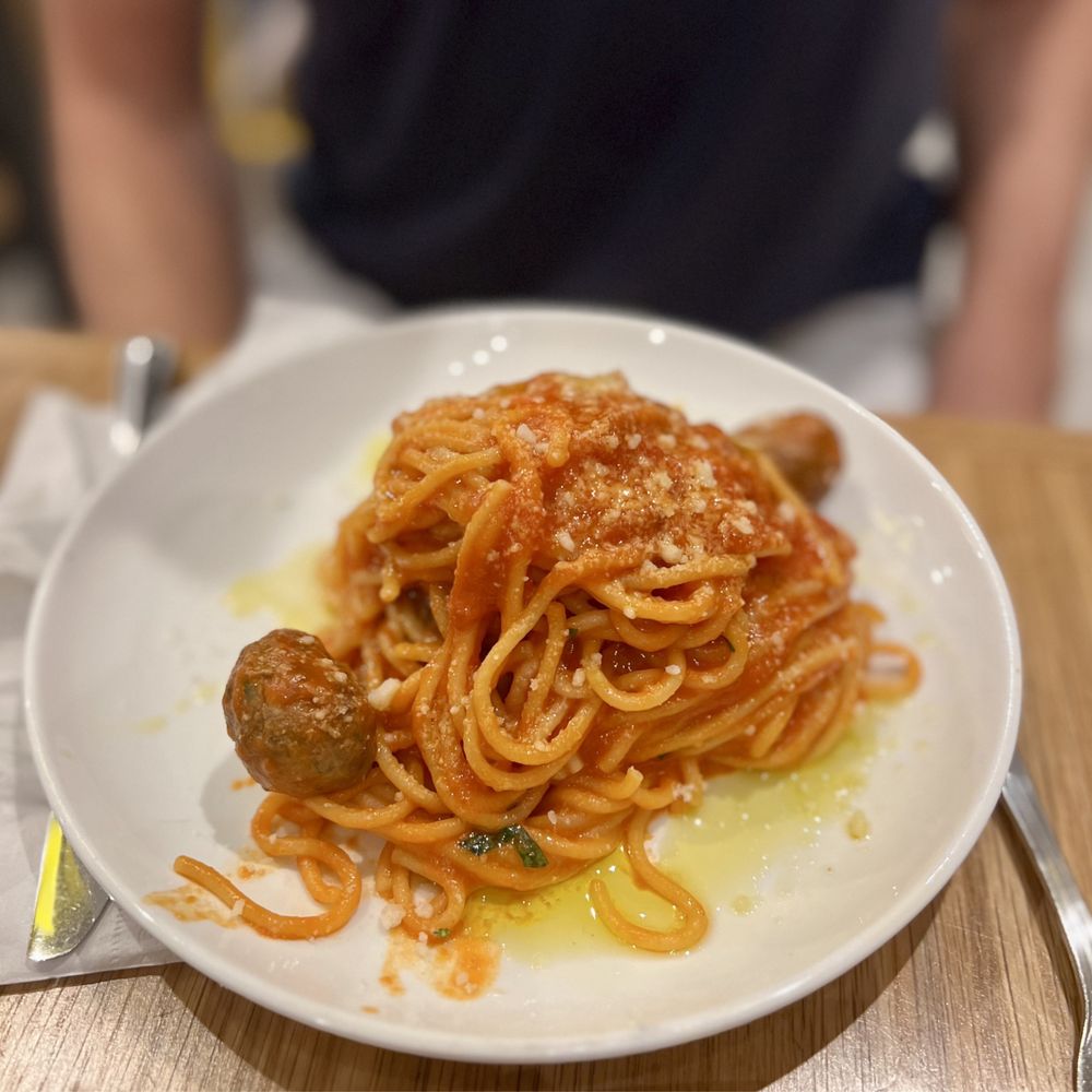 Forma Pasta Factory - Spaghetti Pomodoro - Pasta Shops Near Me - Brooklyn, New York Forma Pasta Factory - Spaghetti Pomodoro - Pasta Shops Near Me - Brooklyn, New York