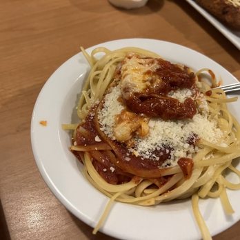 Georgina's Pizza Restaurant - Linguine - Pizza Near Me - Bolton, Connecticut