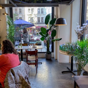 Bluestone Lane Upper West Side Café - Coffee & Tea Near Me - New York, New York