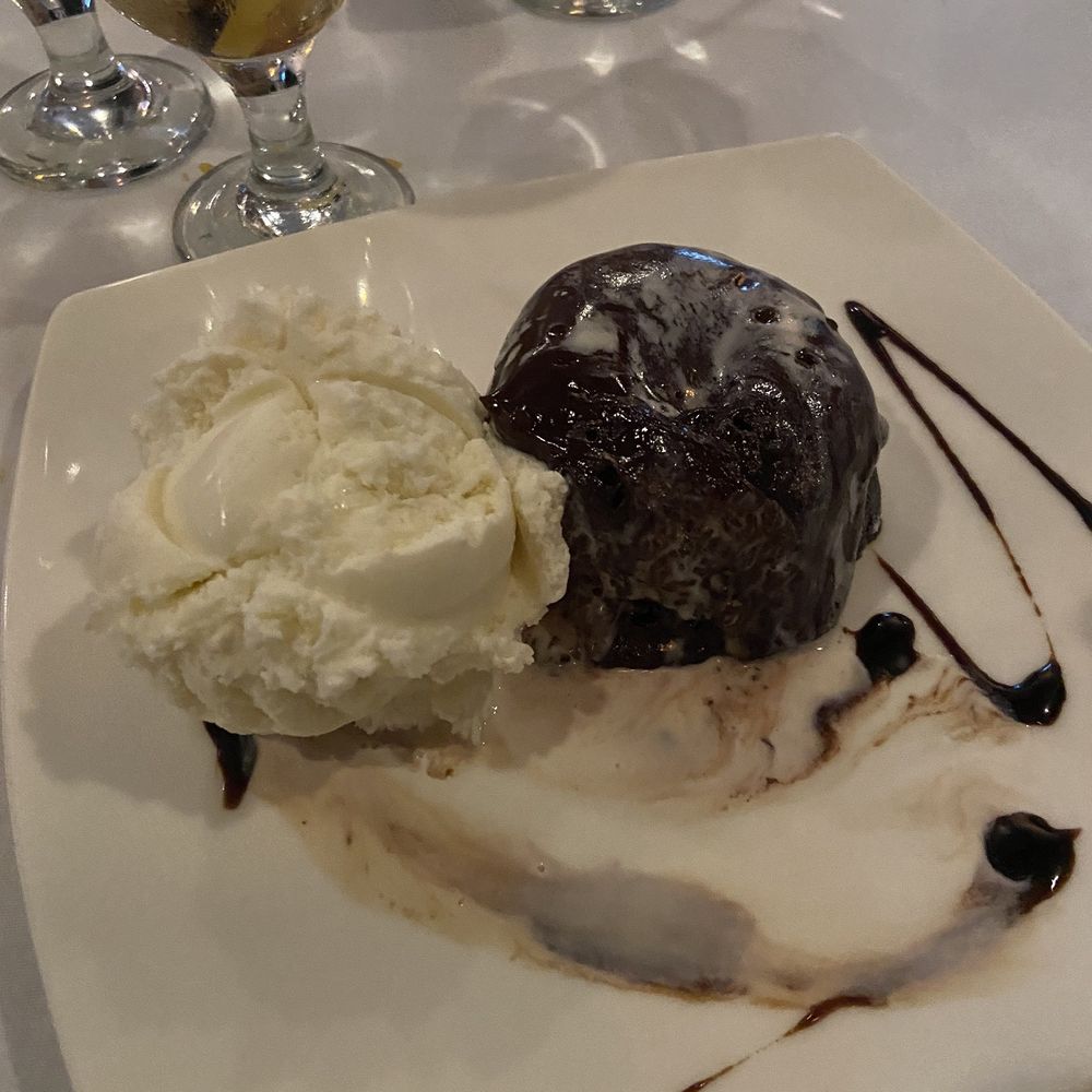 Don Pepe - Lava cake - Spanish Near Me - Newark, New Jersey