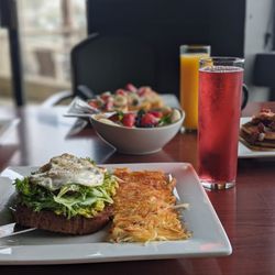 48 Degrees North Restaurant