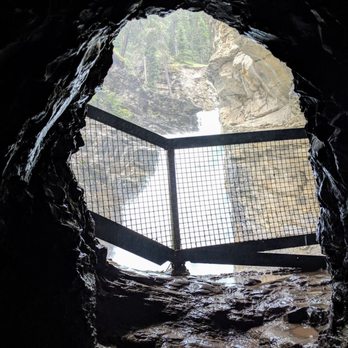Johnston Canyon & Ink Pots - Hiking Near Me - Banff, Alberta Johnston Canyon & Ink Pots - Hiking Near Me - Banff, Alberta