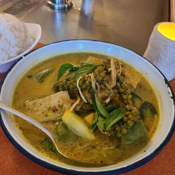 Pichai - Green curry - Thai Near Me - Montreal, Quebec