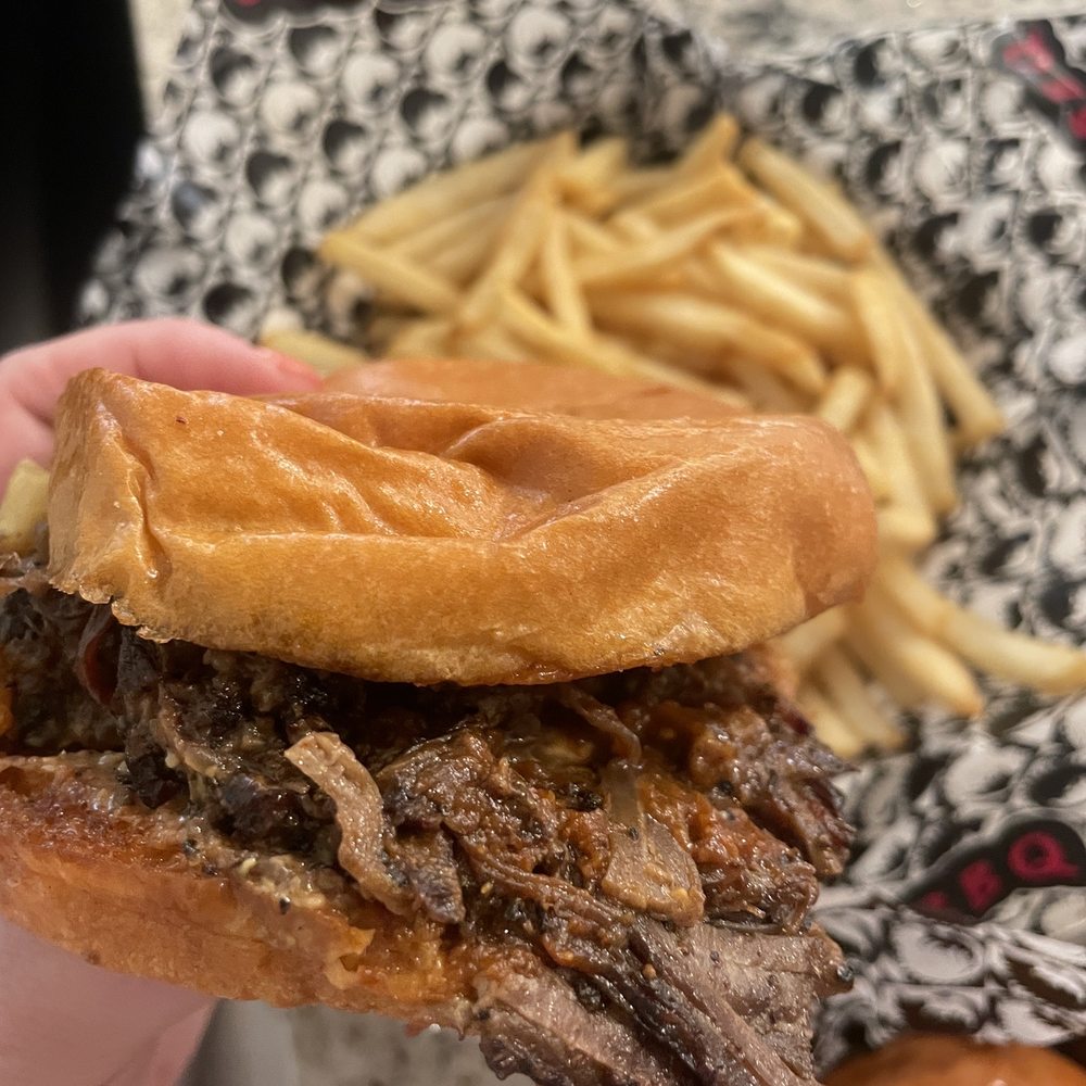 Allen BBQ - Brisket Sandwich - Food Trucks Near Me - Sacramento, California
