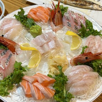 Bada Sushi - Sushi Bars Near Me - Niles, Illinois