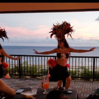 Waikiki Sunset Luau - Dinner Theater Near Me - Honolulu, Hawaii