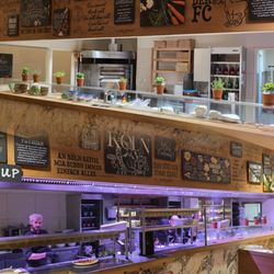 Vapiano - Selbstbedienung - der Service kommt mit dem Saubermachen nicht nach!
