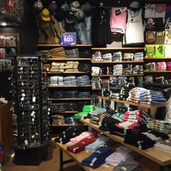 Zumiez - Zumiez - Men's Clothing Stores, Snowboard Shop, Women's Clothing Stores, Shoe Stores, Watch Store, Sunglass Store,Skateshop In Arlington