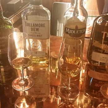 The Distillery Store - Premium Irish Whiskey Tasting Tray - Cocktail Bars Near Me - Dublin, D